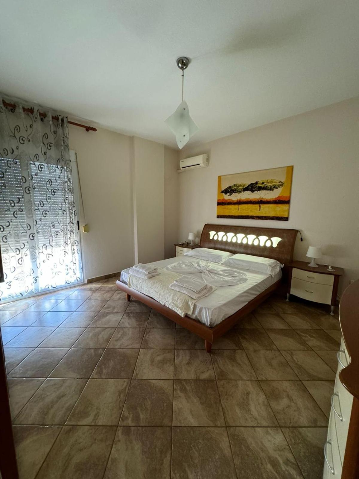Sol Central Apartament Durrës Exteriör bild